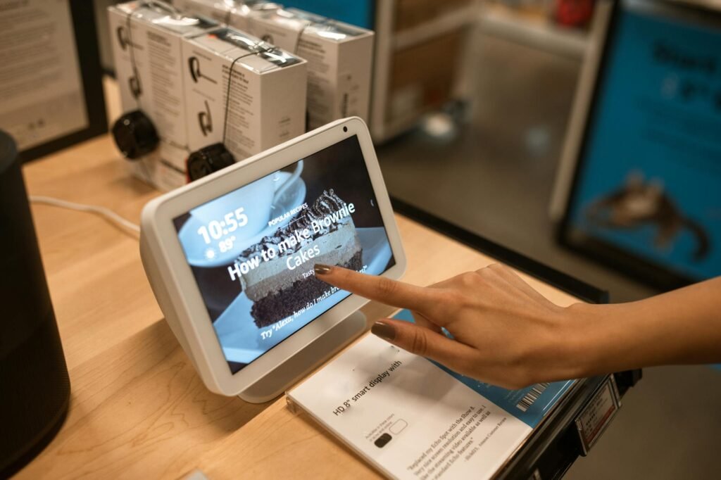 Best Smart Home Hubs vs Smart Displays: Which Should Canadians Buy? (2026)