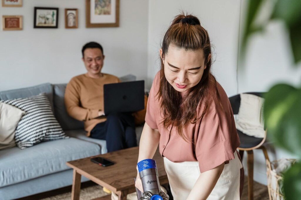 Dyson Announced First-Ever Handheld Motor Fan: Canadian Review & Buyer’s Guide 2026