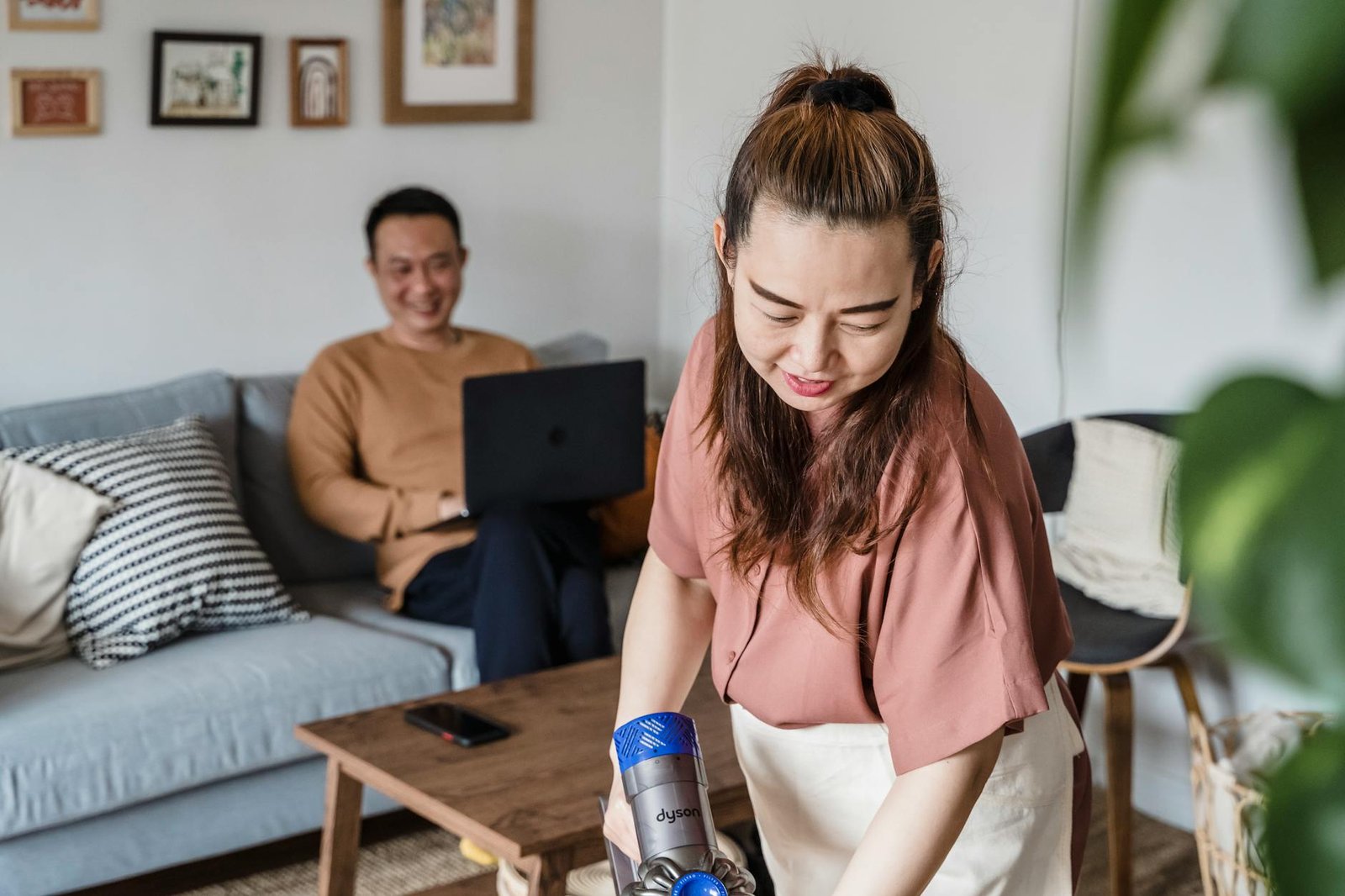 Dyson Announced First-Ever Handheld Motor Fan: Canadian Review & Buyer’s Guide 2026