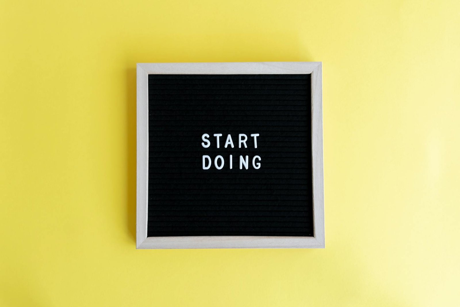 Buying a Dormant Web Domain in 2026: What Canadians Need to Know (Friendster Here’s Doing It Right)