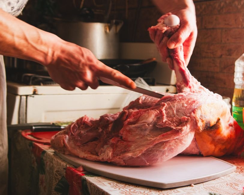 Butchering a Whitetail at Home in Alberta: A Practical Guide to Cuts, Coolers, and Freezer Plans